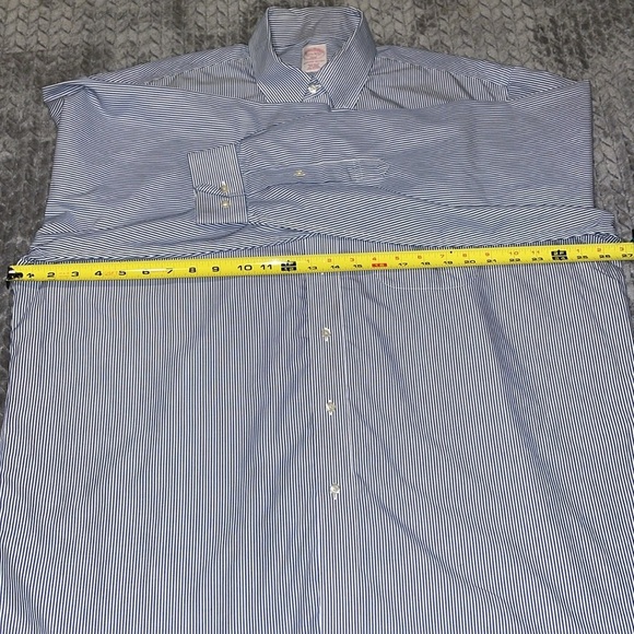 Brooks Brothers Long Sleeve Button Down Shirt.  100% Cotton.  Size 17.5-4/5. - Picture 6 of 8